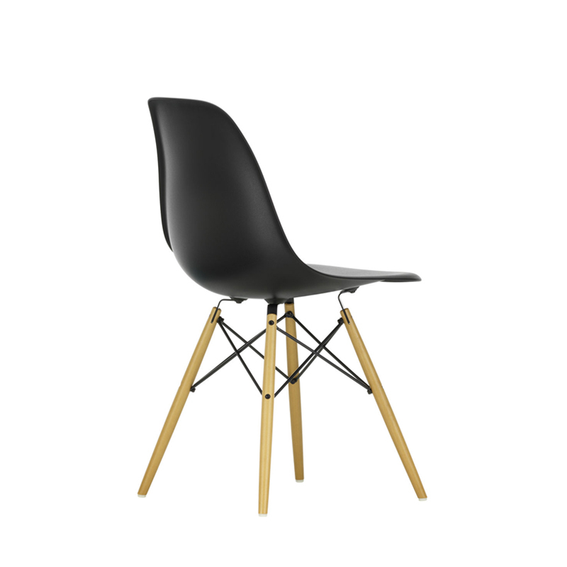 Chaise EAMES PLASTIC CHAIR DSW érable nuance de jaune Noir RE VITRA
