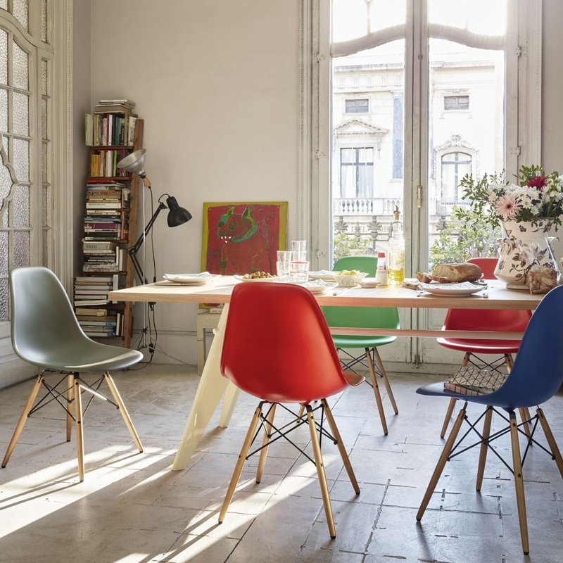 Chaise EAMES PLASTIC CHAIR DSW érable nuance de jaune Gris galet RE VITRA