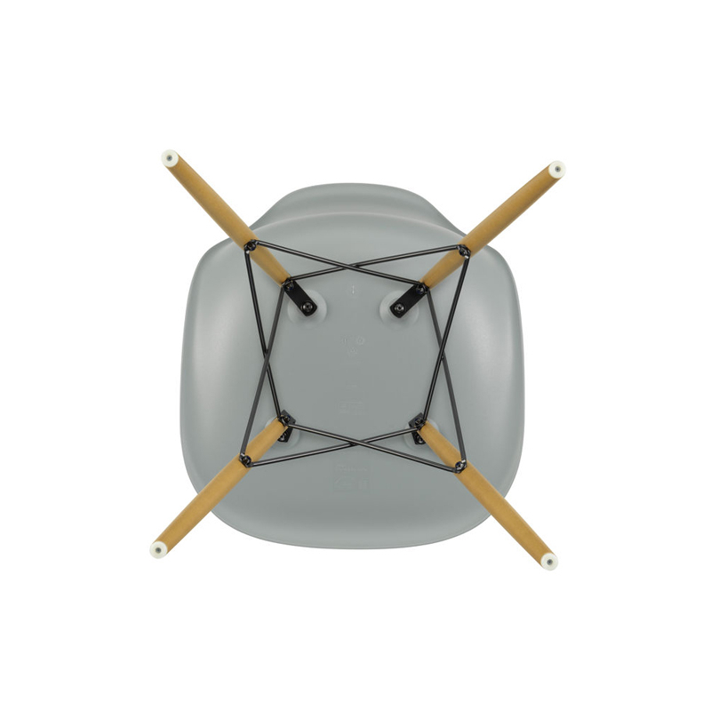 Chaise EAMES PLASTIC CHAIR DSW érable nuance de jaune Gris clair RE VITRA