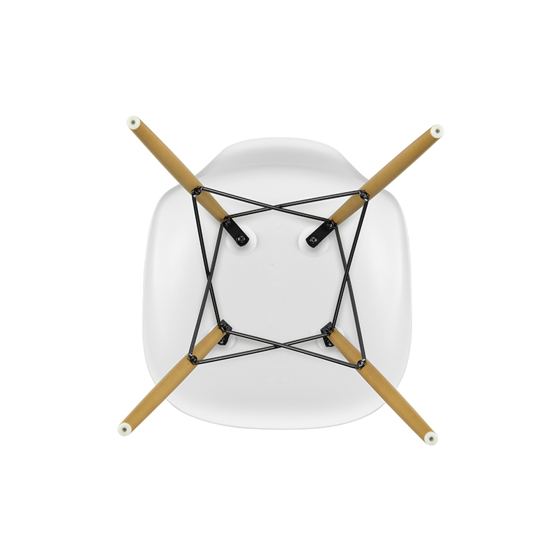 Chaise EAMES PLASTIC CHAIR DSW érable nuance de jaune Cotton white RE VITRA