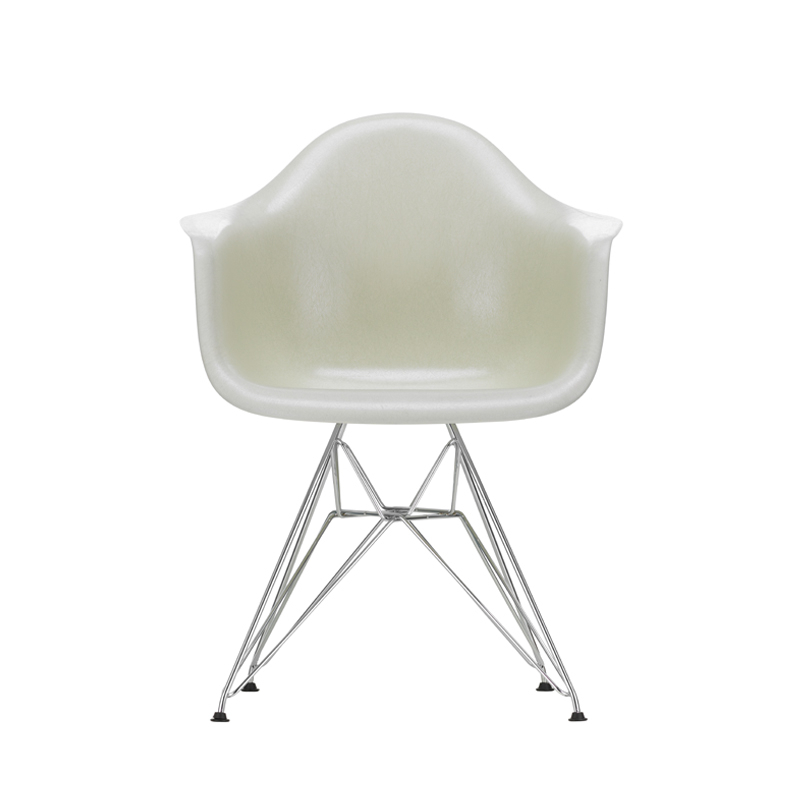 Chaise EAMES FIBERGLASS ARMCHAIR DAR Parchemin Eames VITRA