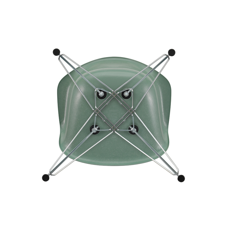 Chaise EAMES FIBERGLASS ARMCHAIR DAR Vert mousse Eames VITRA