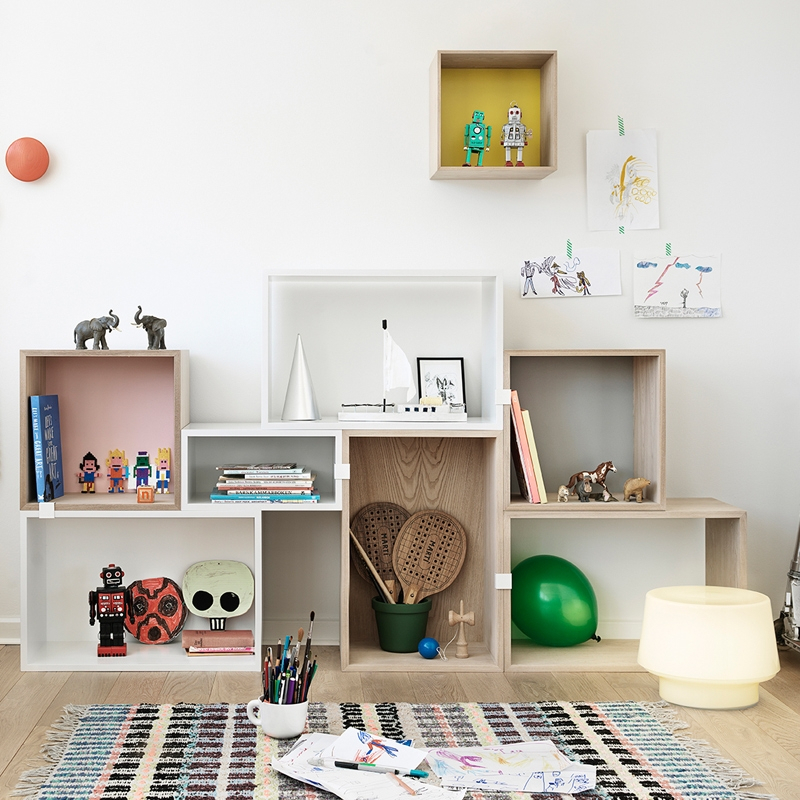 Etagère STACKED avec fond Blanc MUUTO