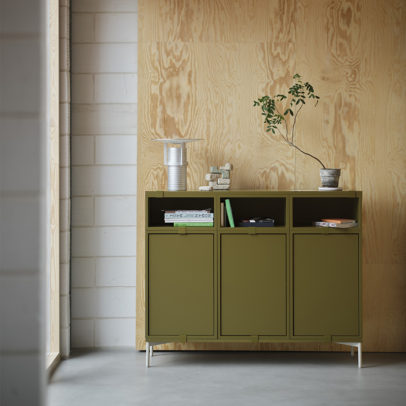 Etagère STACKED avec fond Vert brun MUUTO