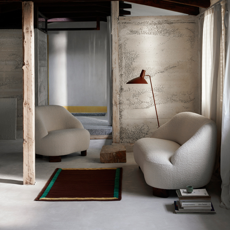 Fauteuil MARGAS LC1 Karakorum 001 AND TRADITION
