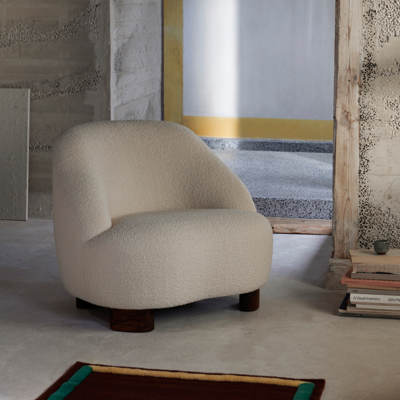Fauteuil MARGAS LC1 Karakorum 001 AND TRADITION