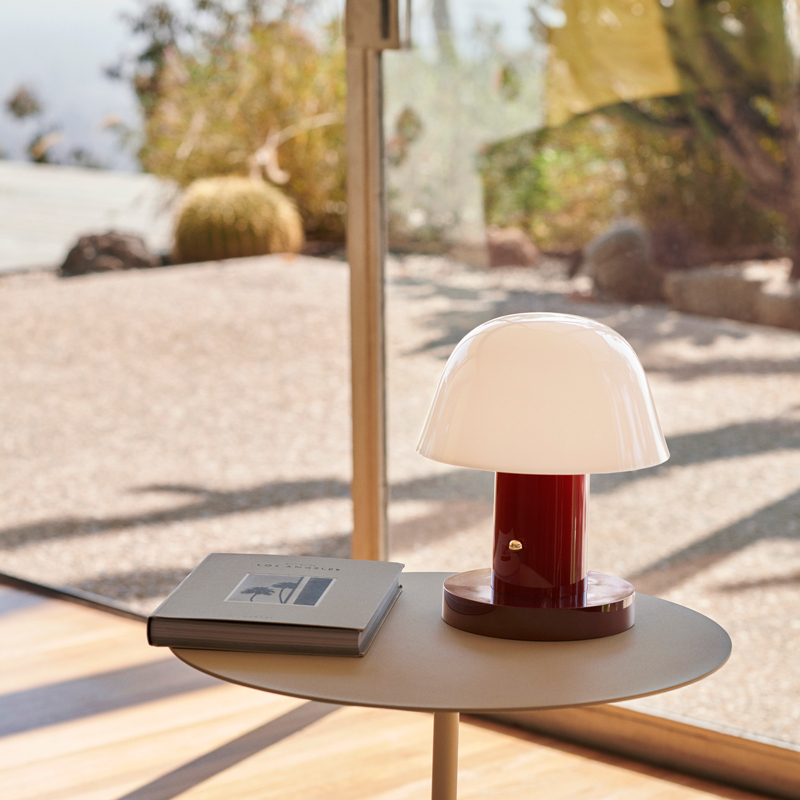 Lampe à poser SETAGO JH27 Bordeaux/ raisin AND TRADITION