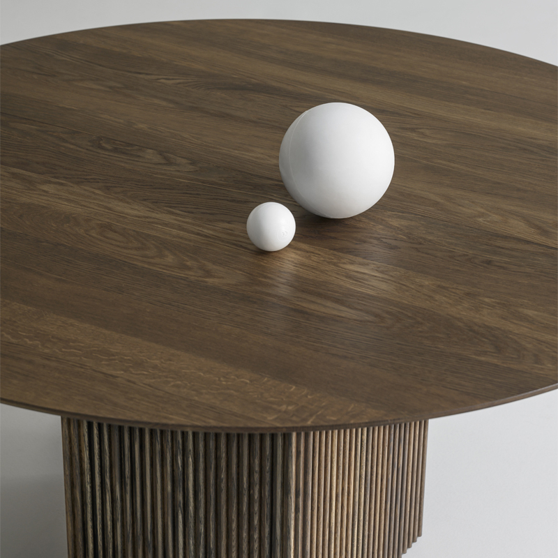 Table TEN ROUND Noyer huilé DK3