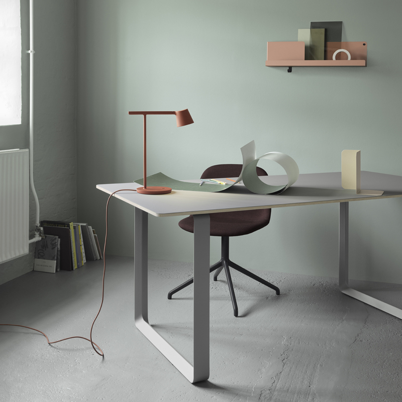 Table 70/70 Noir MUUTO