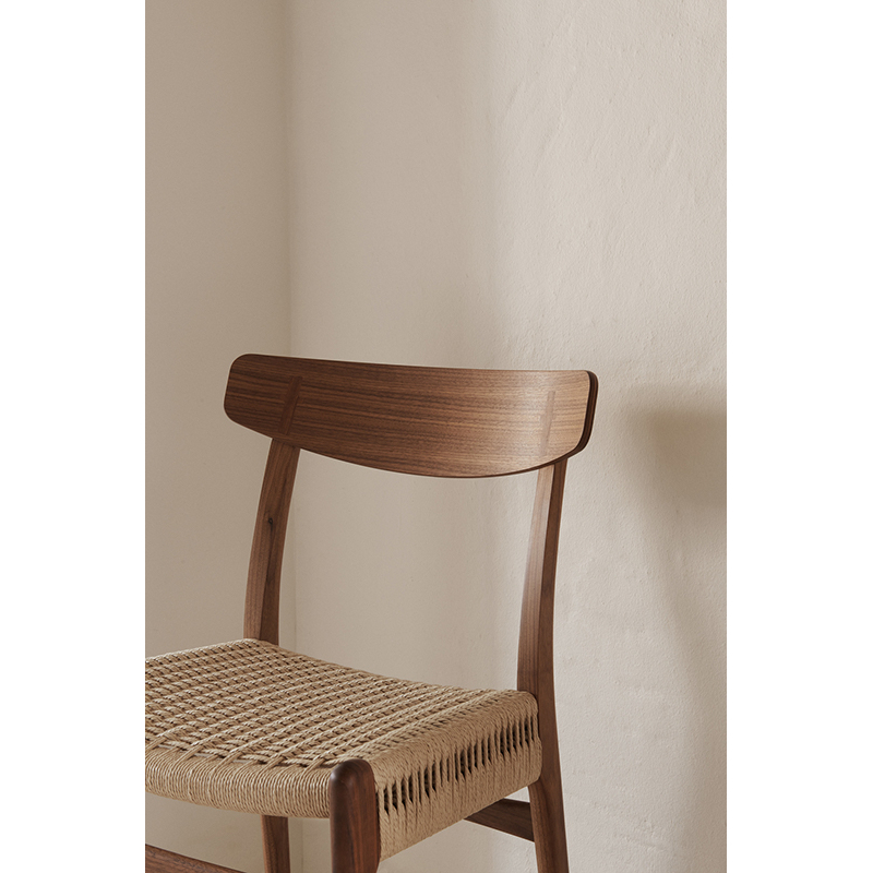 Chaise CH23 Noyer huilé/ corde naturelle CARL HANSEN