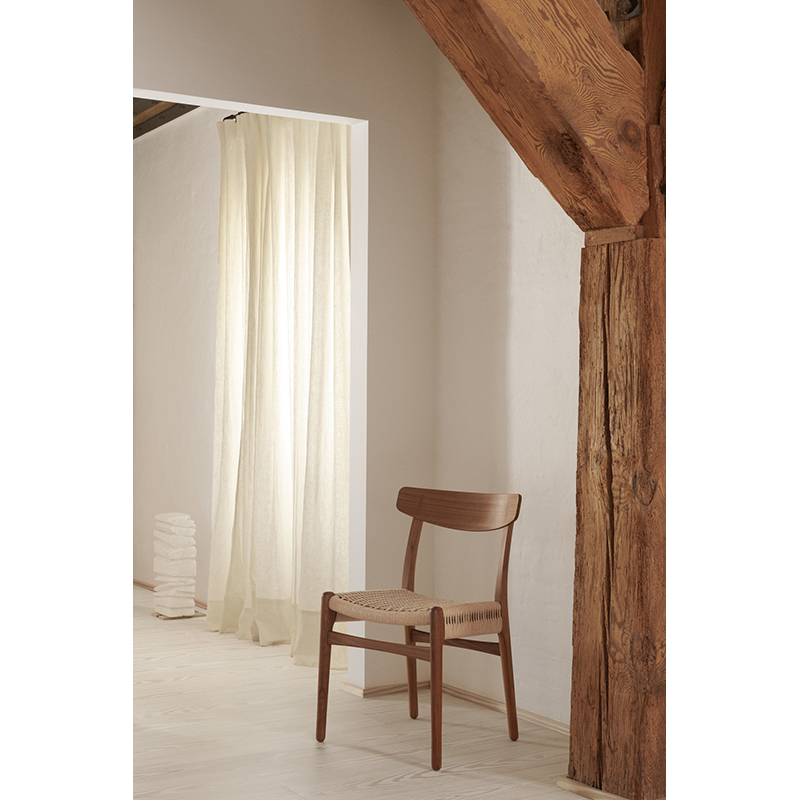 Chaise CH23 Noyer huilé/ corde naturelle CARL HANSEN