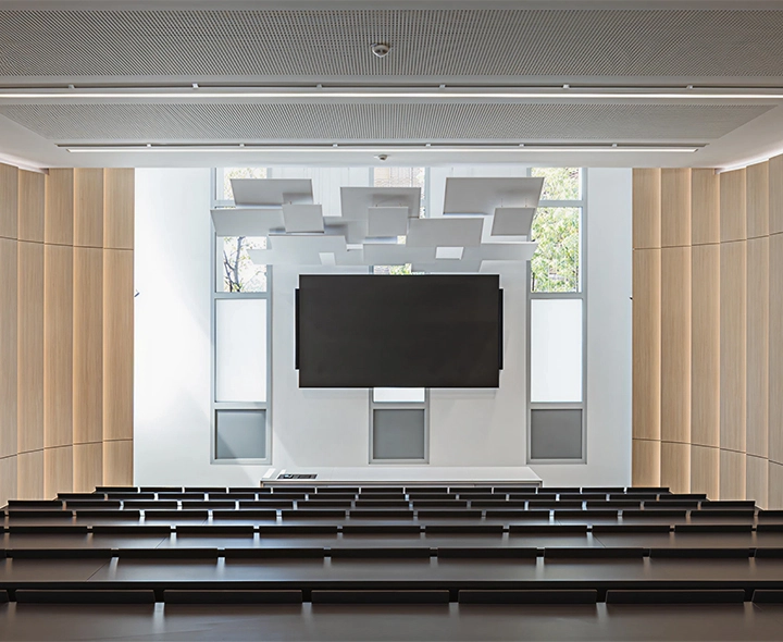 Campus Saint-Jean d'Angély à Nice : l'Amphi 0, un nouvel espace pédagogique signé Silvera