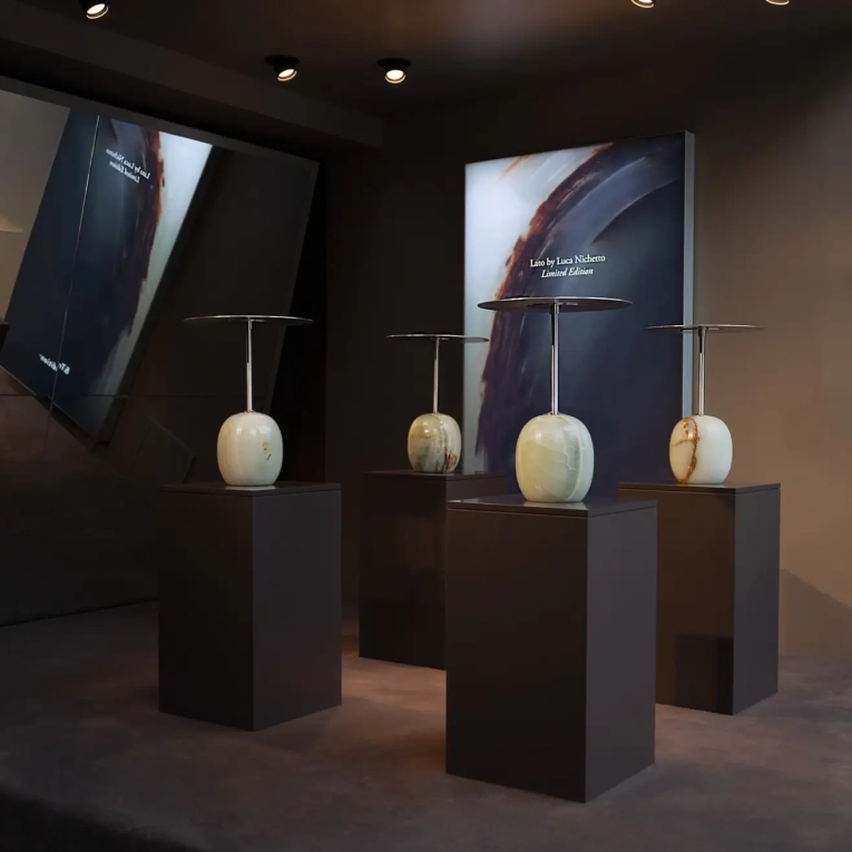 Table d'appoint guéridon LATO LN8 Edition Limitée No. 75 AND TRADITION