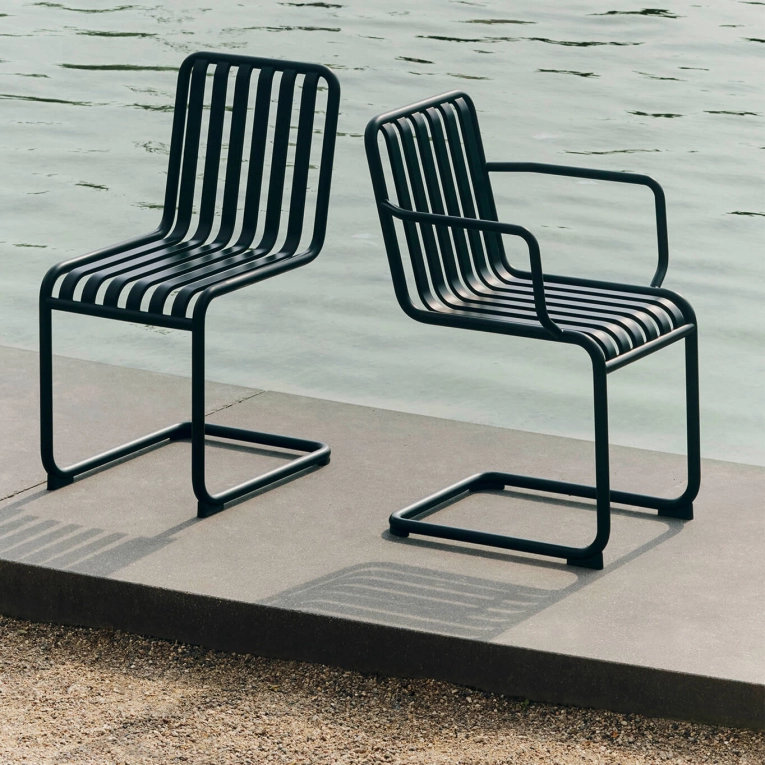 Chaise extérieure PALISSADE CANTILEVER Anthracite HAY