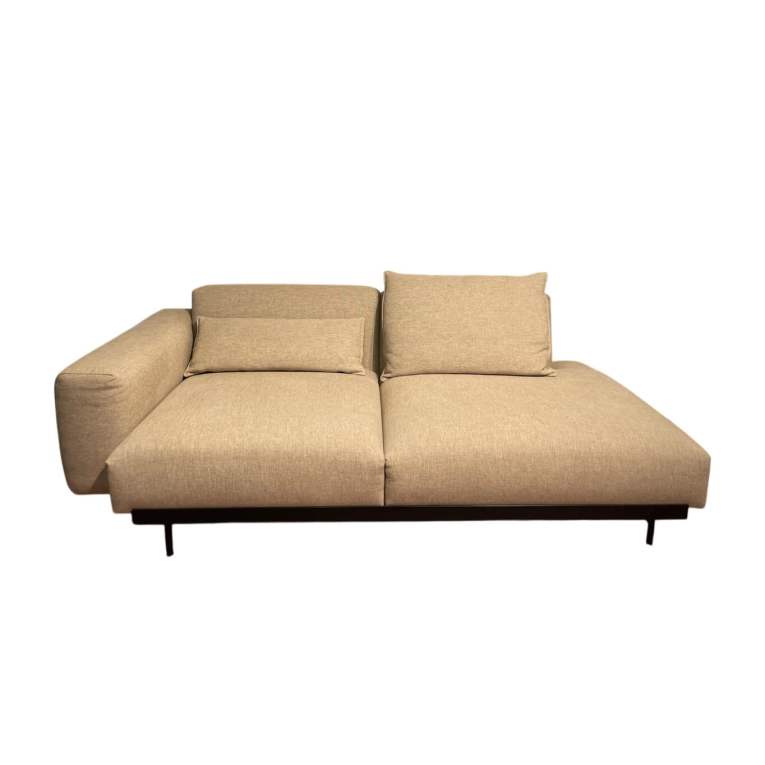 Sofa Voici la traduction en anglais :  > IN SITU 2-seater with 1 armrest Ecriture 240 MUUTO