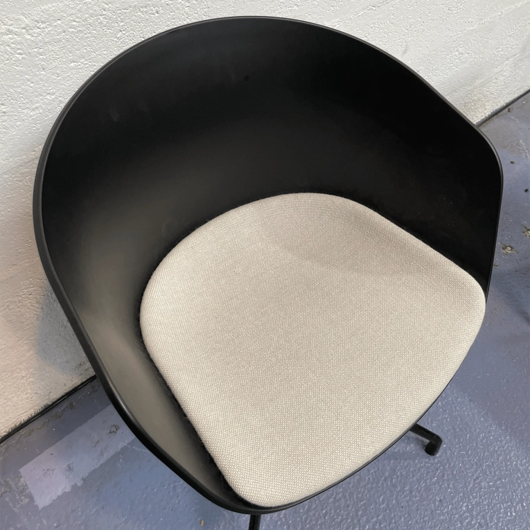 ABOUT A CHAIR AAC 20 Noir / Gris HAY