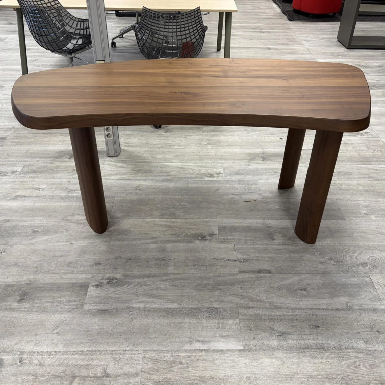 Bureau maison Occasion TABLE EN FORME LIBRE Noyer CASSINA