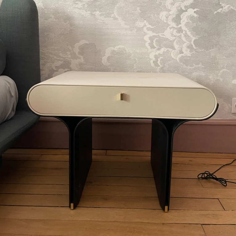 Table de chevet STAMI NIGHT Cuir Fard Ecru 2304 GALLOTTI & RADICE