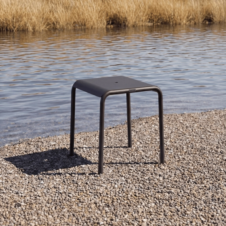 Tabouret extérieur PANORAMA Noir Graphite TIPTOE