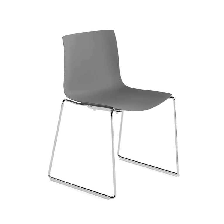 Chaise CATIFA RE 46 Piétement luge Anthracite ARPER
