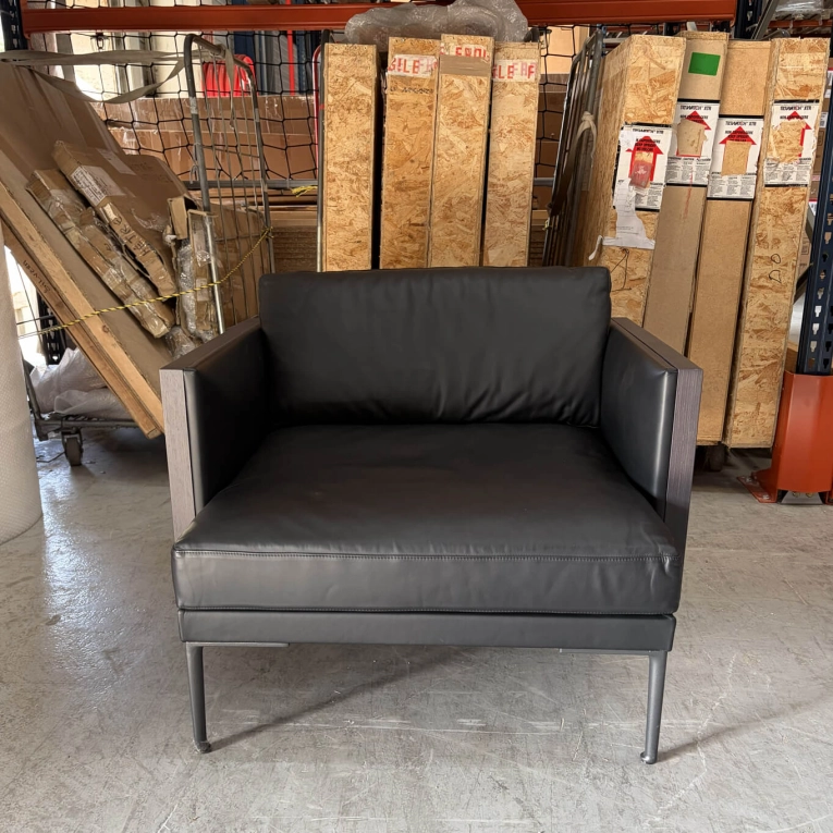 Fauteuil STEEVE Noir ARPER