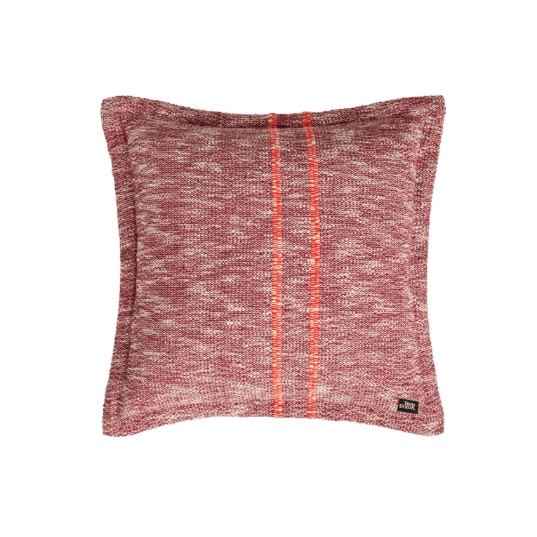 coussin_track_56x56_bordeaux_1