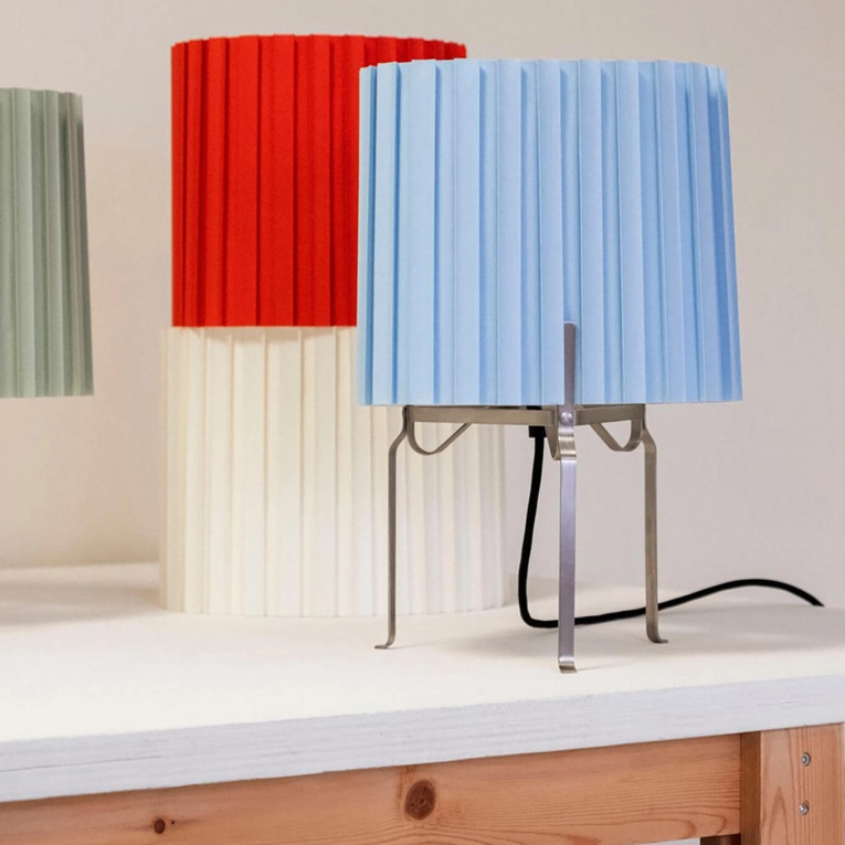 Lampe à poser CANELE Bleu Poudré HAY