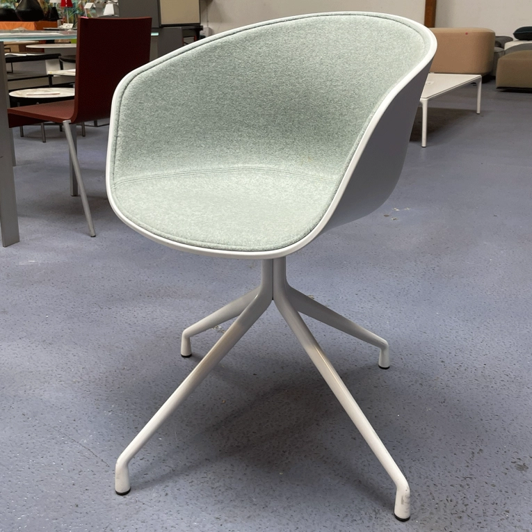 ABOUT A CHAIR AAC 21 Blanc / Turquoise HAY