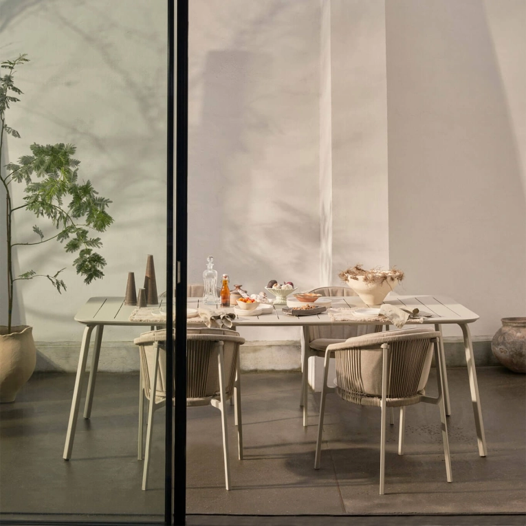LAGRASSE DINING LARGE 733 VIPP