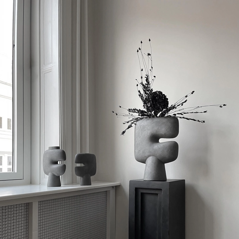 Vase TRIBAL medio Dark grey 101 COPENHAGEN