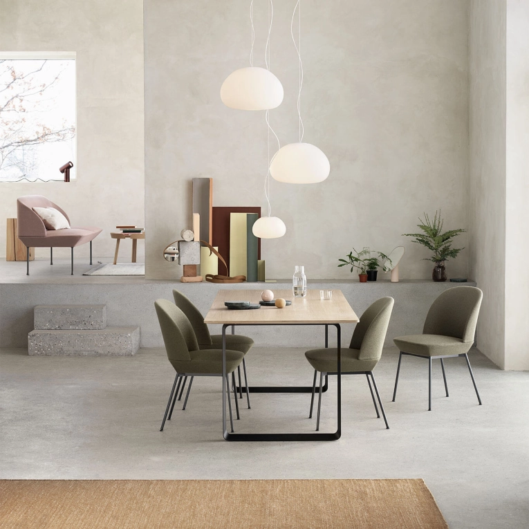 OSLO Still 161 / Noir MUUTO