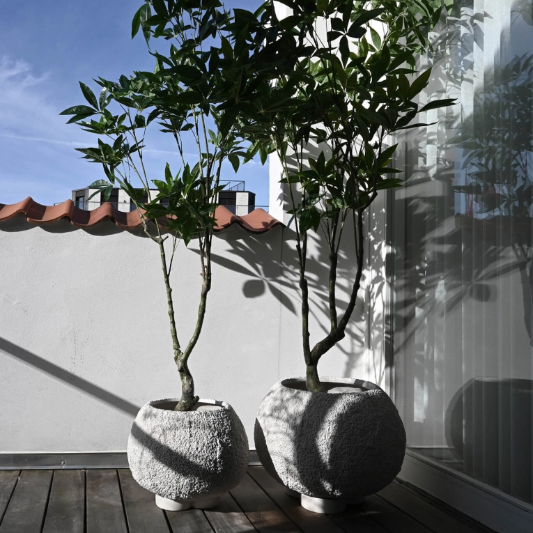 Pot and Planter URCHIN medio Beehive 101 COPENHAGEN