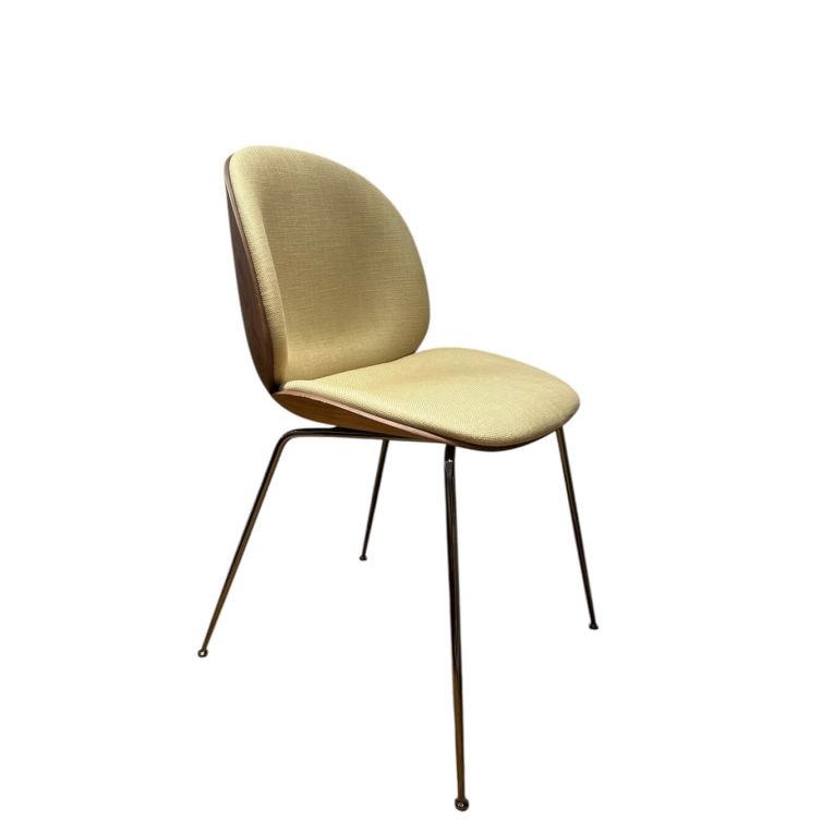 Dining Chair BEETLE Noyer Dedar 134 GUBI