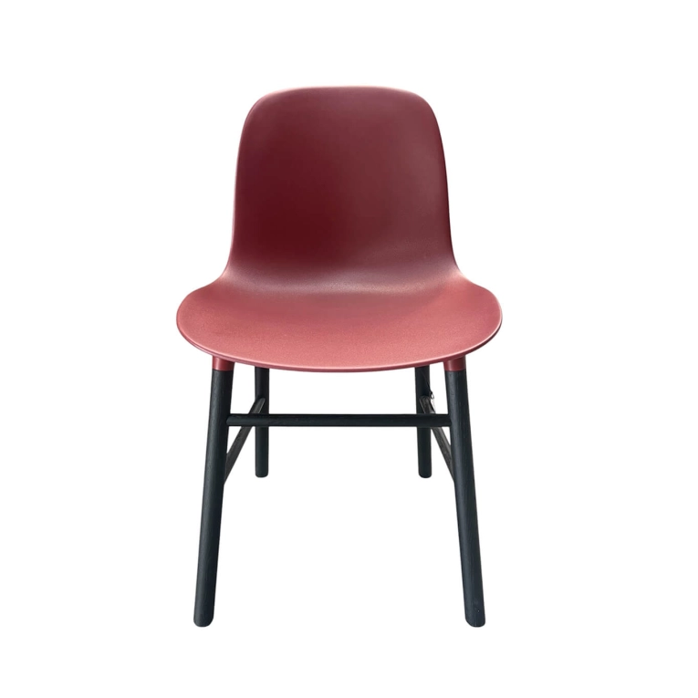 Chaise FORM CHAIR rouge NORMANN COPENHAGEN