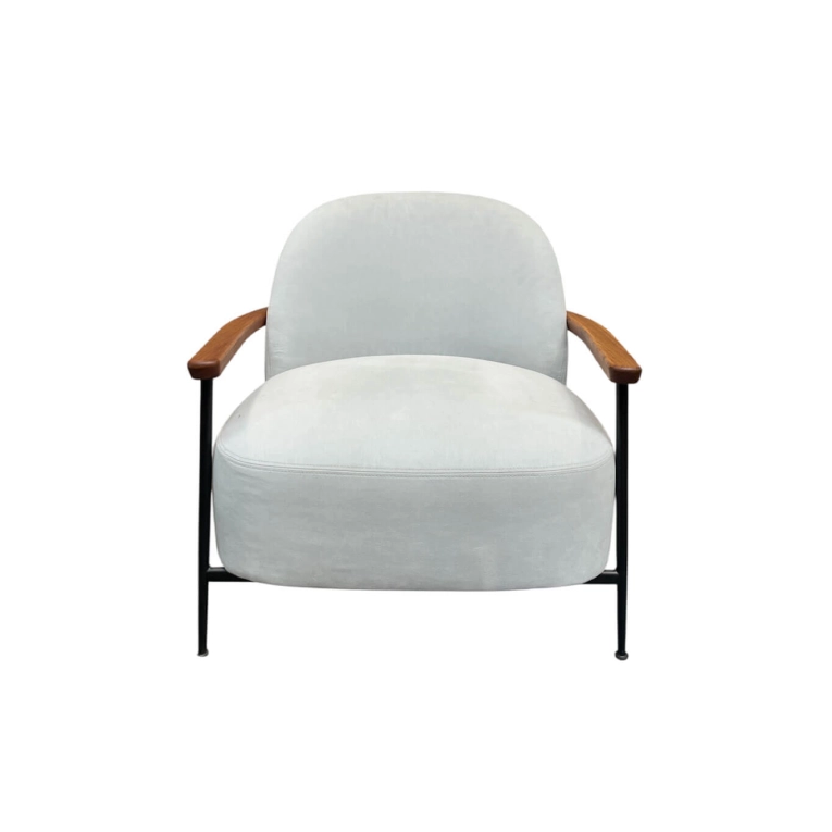 SEJOUR Tissu Blanc Melville / accoudoirs Noyer GUBI