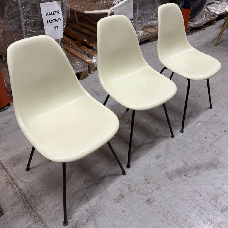 Chaise EAMES FIBERGLASS CHAIR DSX Parchemin Eames VITRA