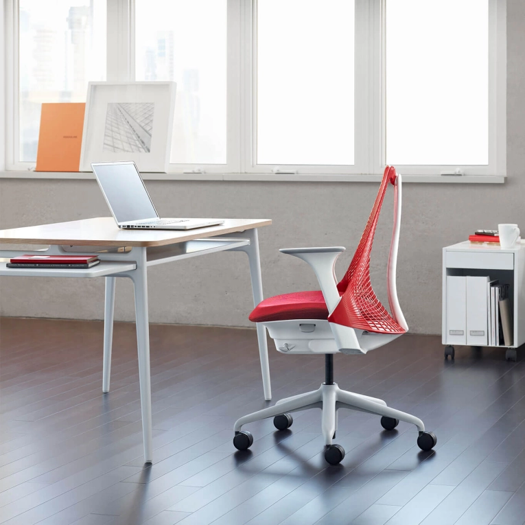 SAYL Rouge Cerise / Fog HERMAN MILLER