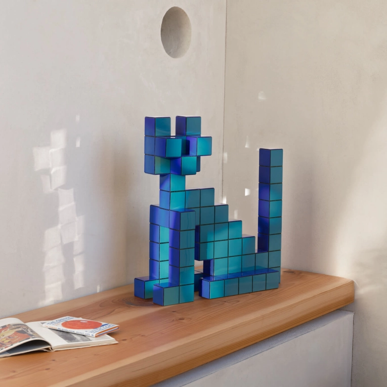 panton_cubes_chat_bicolore_bleu_3