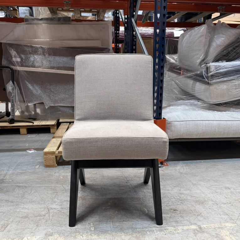 Chaise COMMITTEE piètement chêne noir tissu Gris CASSINA