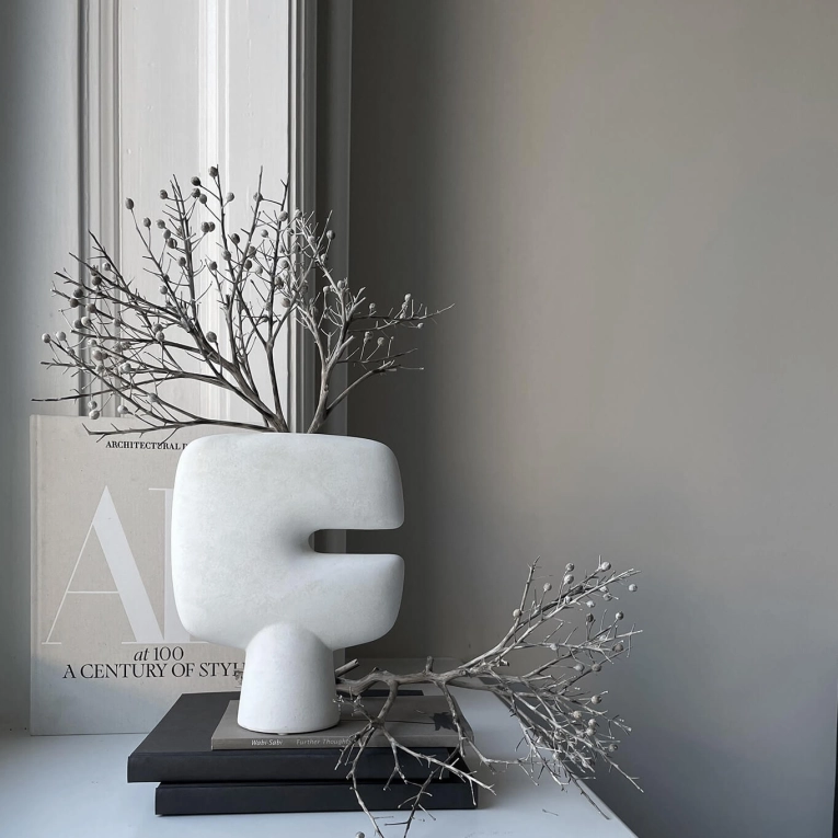 Vase TRIBAL medio Bone white 101 COPENHAGEN
