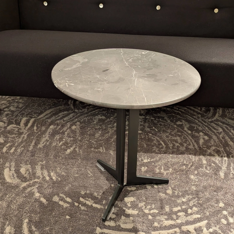 Table d'appoint guéridon FLY Marbre Gris Stardust FLEXFORM