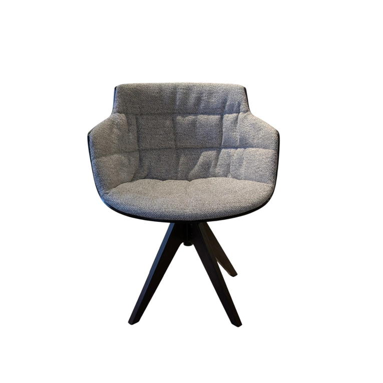 Chaise avec accoudoirs FLOW pivotant piètement chêne brun MDF