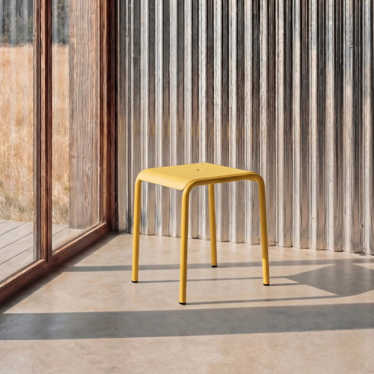 Tabouret extérieur PANORAMA Jaune Soleil TIPTOE