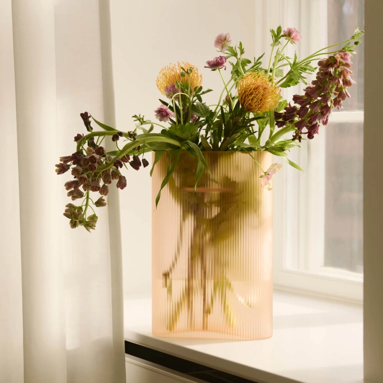 Vase RIDGE H 35 Orange clair MUUTO