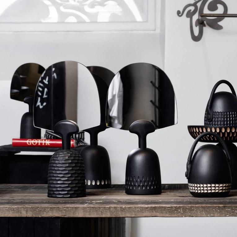 Mirror NUR dots patterns Maple black ZANAT