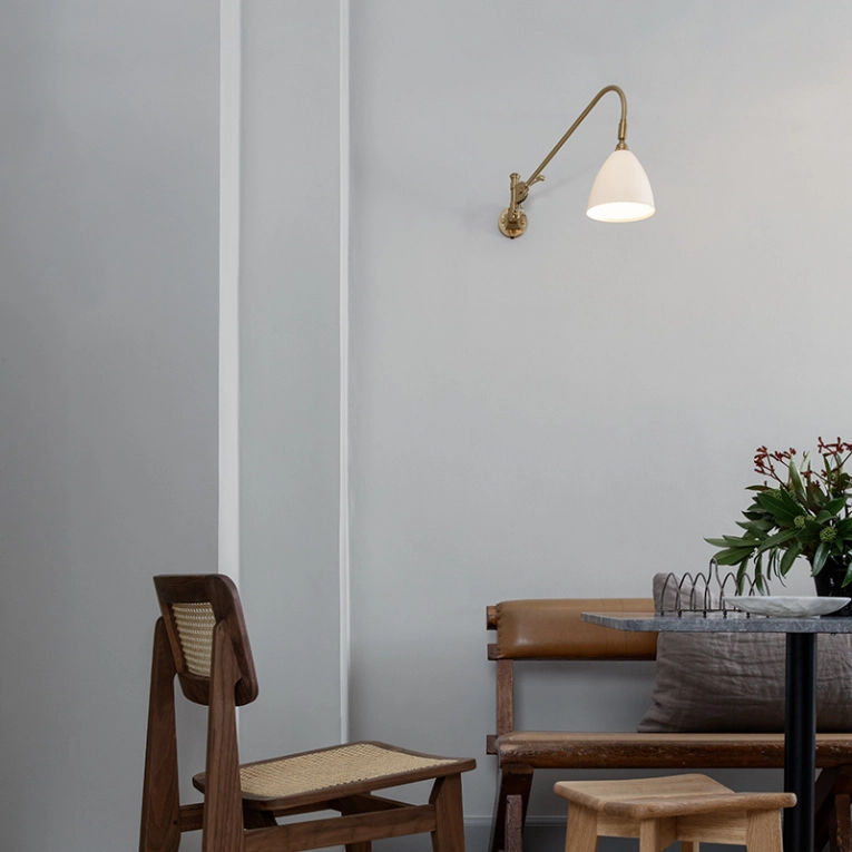 Applique BESTLITE BL6 Laiton/ porcelaine GUBI