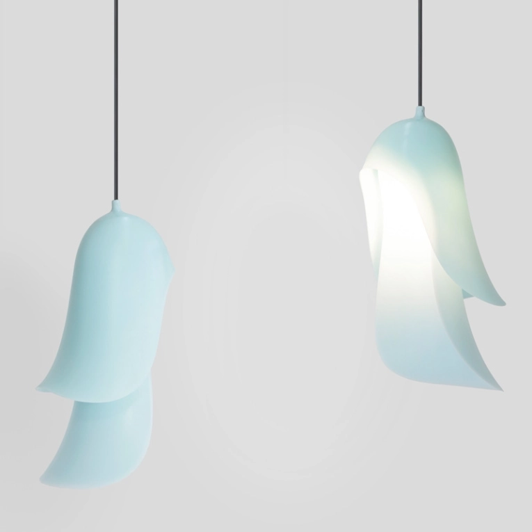 Suspension CAPE Bleu clair MOUSTACHE