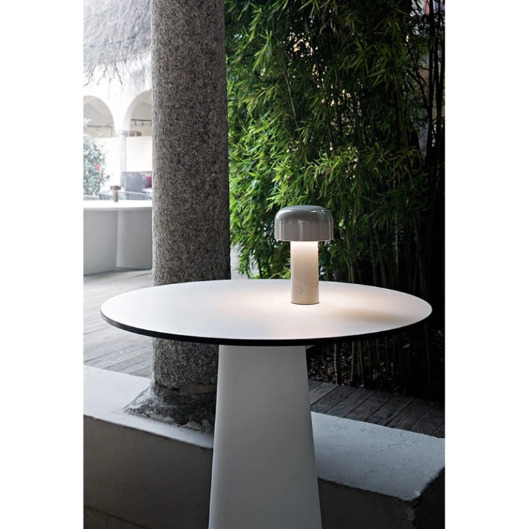 Lampe à poser BELLHOP Bleu gris FLOS