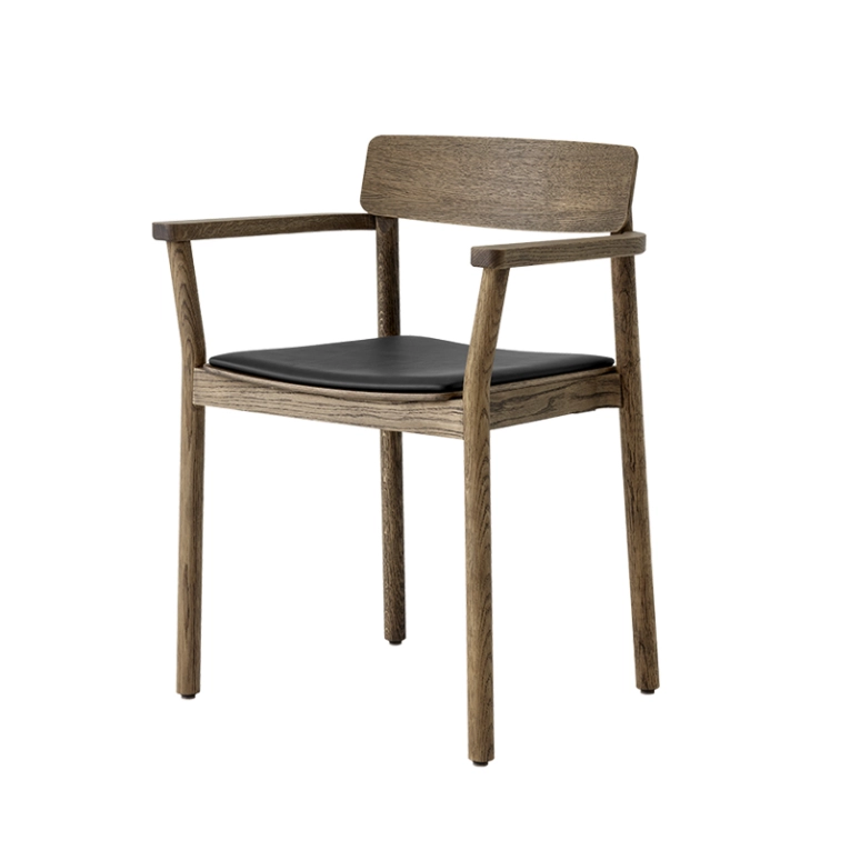 Chaise BETTY TK11 cuir Chêne fumé/Cuir noir AND TRADITION