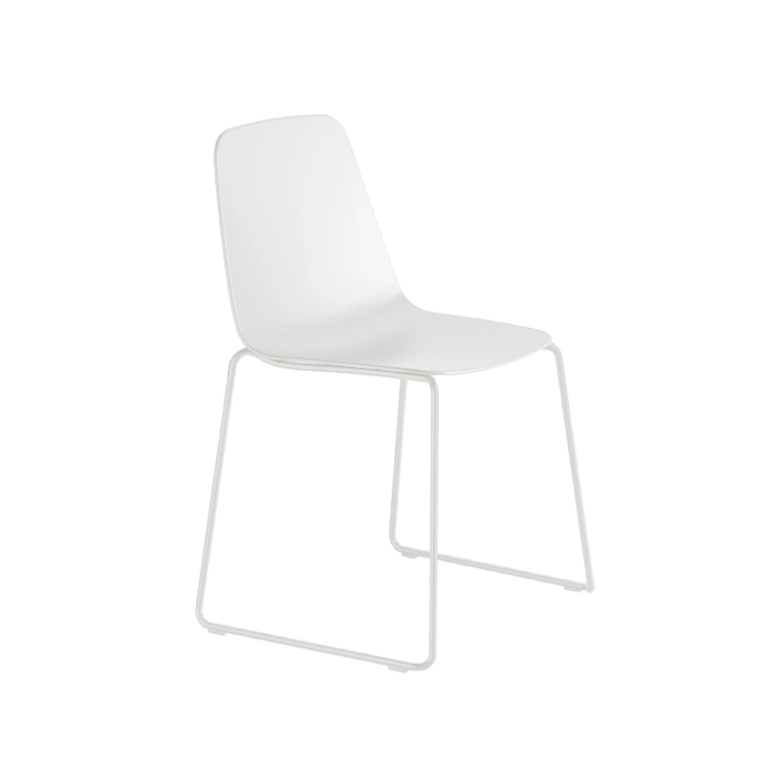 Chaise MAARTEN PLASTIC piétement luge Blanc VICCARBE